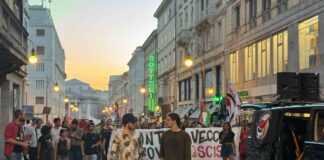 Trieste, corso Italia, corteo antifascista, Polizia locale, guida in stato di ebbrezza, contromano, cronaca Trieste
