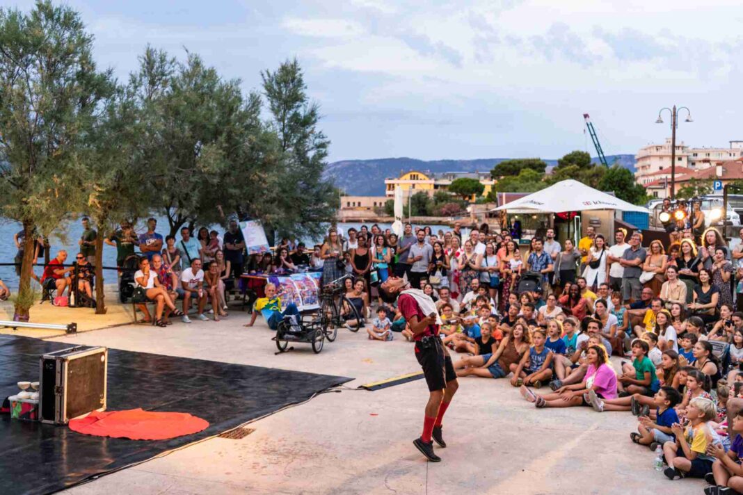 Muja Buskers Festival, Muggia, circo contemporaneo, teatro di strada, eventi FVG, spettacoli, chapiteau