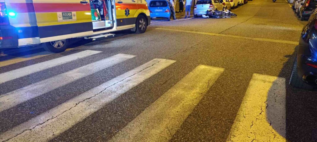 incidente stradale, Trieste, via Settefontane, scooter, Polizia locale, ospedale Cattinara, traffico cittadino