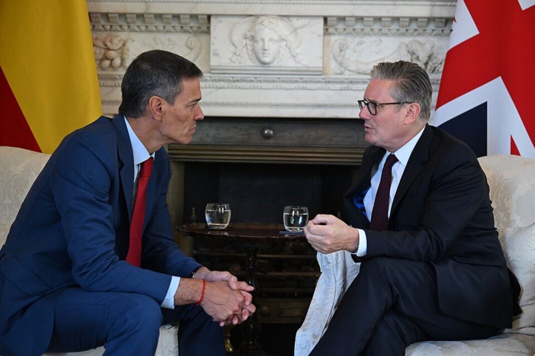 Starmer e Sanchez insieme nel 2025