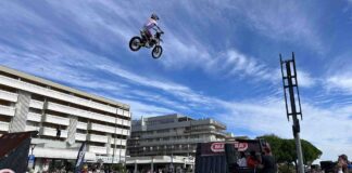 Immagine di un'esibizione di motocross al Motor Therapy Day