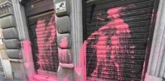 CasaPound Trieste, imbrattamento, via San Zaccaria, antifascismo, Claudio Scarpa, Fratelli d'Italia, cronaca Trieste