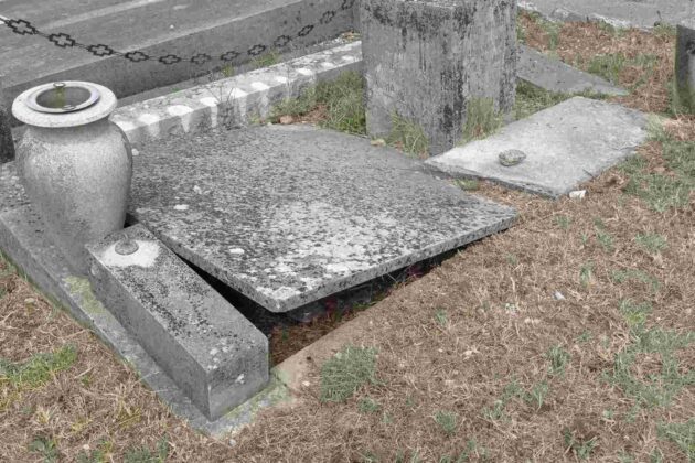 Cimitero di Trieste, degrado, tombe, manutenzione, Comune di Trieste, decoro urbano, segnalazioni cittadini