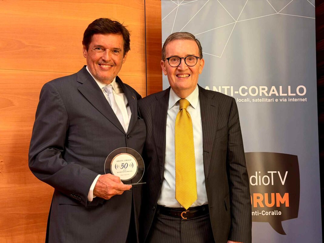 Cinquant'anni di successo: Radio Punto Zero premiata tra le emittenti che hanno cambiato la radio italiana