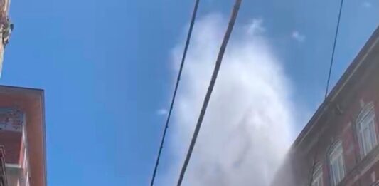 via Commerciale, Trieste, AcegasApsAmga, rottura condotta idrica, lavori stradali, viabilità Trieste, cantiere