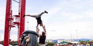 Muja Buskers Festival, Muggia, circo contemporaneo, teatro di strada, eventi FVG, spettacoli dal vivo, estate 2026