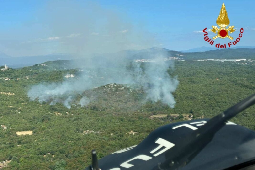 Incendio Monrupino, Carso triestino, Protezione Civile FVG, Pompieri Volontari, Incendi boschivi, Trieste, Friuli Venezia Giulia