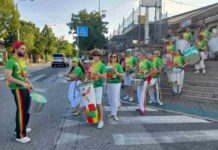 La scommessa di Opicina è vinta: centro preso d’assalto per la Notte Bianca Opicina, Trieste, Scopri Opicina, Notte Bianca, Estate 2026, Shopping sotto le stelle, Carso