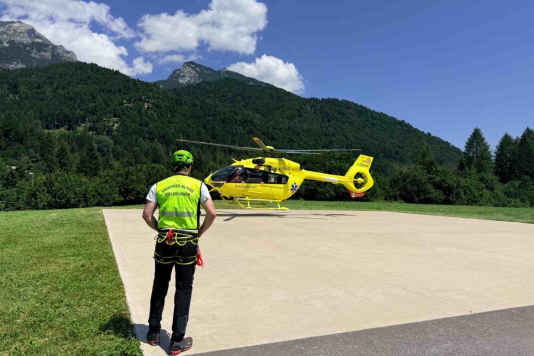 Forni di Sopra, Soccorso Alpino, elisoccorso, escursionista ferito, montagna, Tolmezzo, Friuli Venezia Giulia