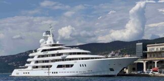 Trieste blindata per lo yacht dell’ambasciatore Usa: Rive off limits VIDEO Trieste, yacht Boardwalk, Tilman Fertitta, ambasciatore USA, Rive di Trieste, Freedom 250, diplomazia americana