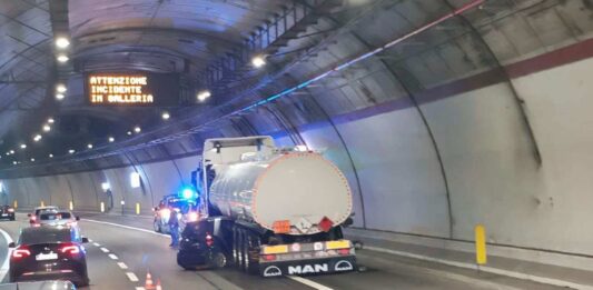 incidente, Trieste, galleria Carso, incidente stradale, mezzo pesante, ospedale di Cattinara, viabilità