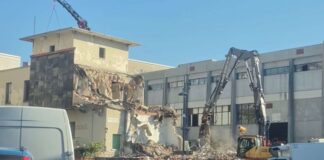 Trieste volta pagina: al via le demolizioni dell’ex Fiera VIDEO Trieste, ex Fiera Trieste, demolizioni, rigenerazione urbana, piazzale De Gasperi, cantiere, riqualificazione