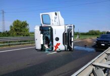 A4, Villesse, Palmanova, incidente stradale, tir ribaltato, traffico, Autostrade Alto Adriatico