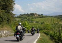 Una giornata in moto tra i paesaggi del FVG: il tour tra vini e sapori del Collio Un viaggio in moto tra i paesaggi del Collio