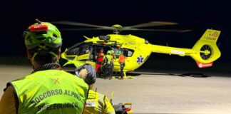 Tragedia a Forni di Sopra, escursionista disperso trovato morto sul Monte Lagna Operatori del Soccorso Alpino intervengono sul Monte Lagna per cercare un escursionista disperso